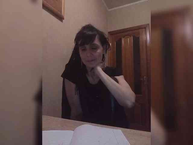 Hellenalonenochka webcam