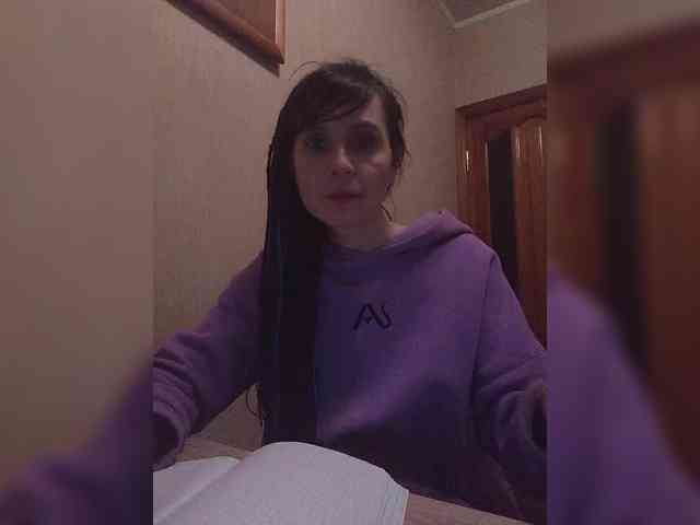 Hellenalonenochka webcam