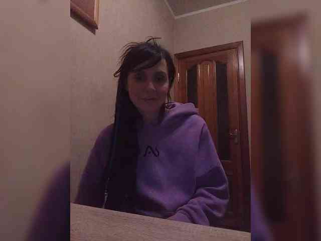 Hellenalonenochka webcam