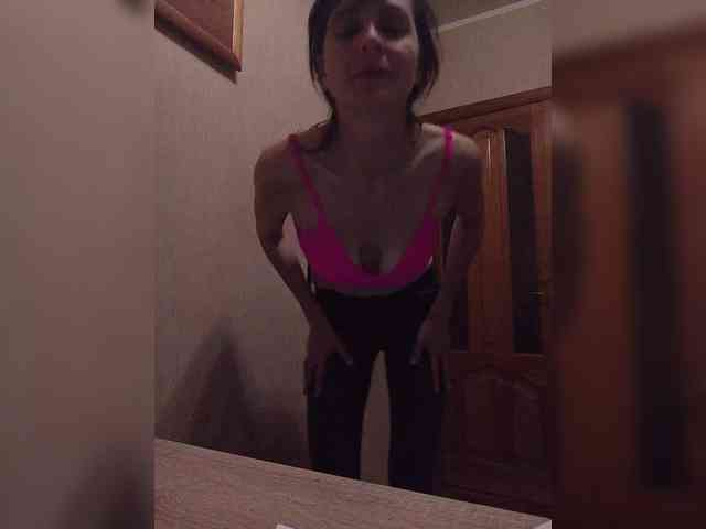 Hellenalonenochka webcam