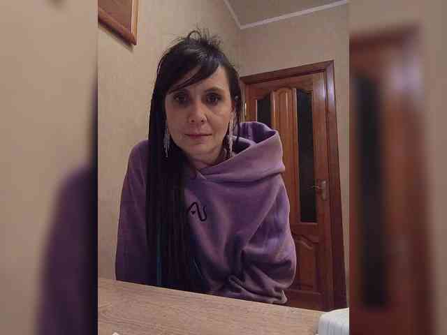 Hellenalonenochka webcam