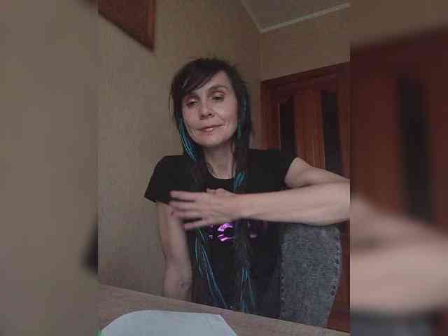 Hellenalonenochka webcam