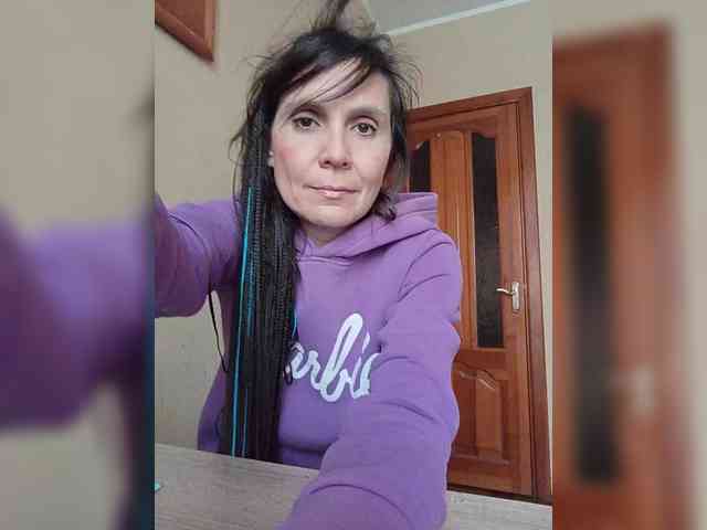 Hellenalonenochka webcam