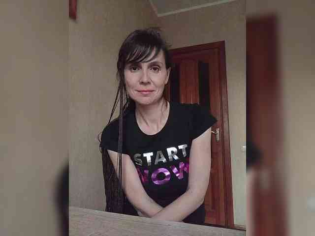 Hellenalonenochka webcam