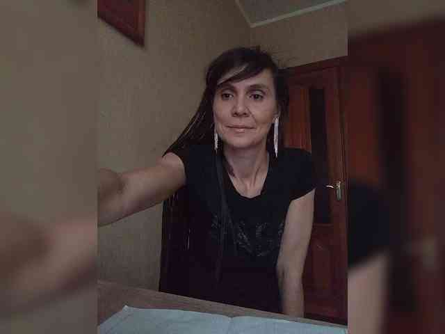 Hellenalonenochka webcam