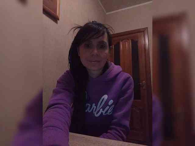 Hellenalonenochka webcam