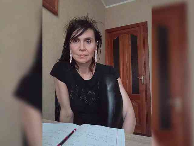 Hellenalonenochka webcam