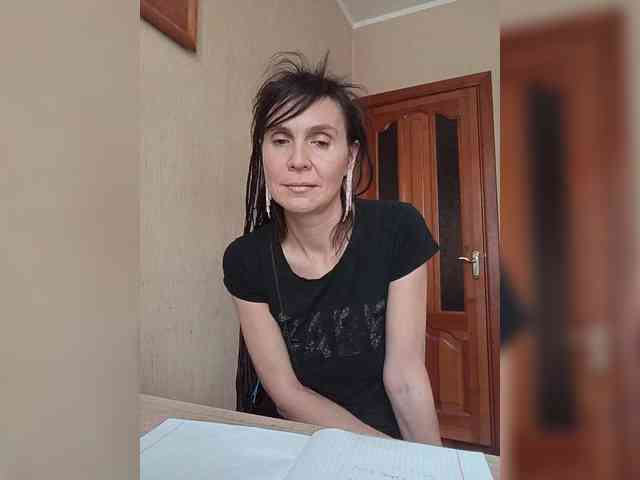 Hellenalonenochka webcam