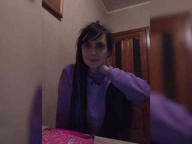 Hellenalonenochka webcam