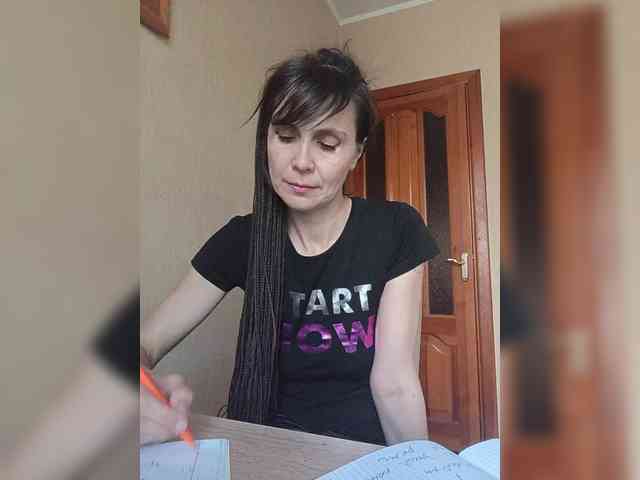 Hellenalonenochka webcam