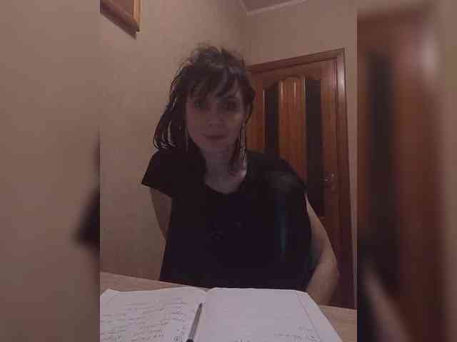 Hellenalonenochka webcam