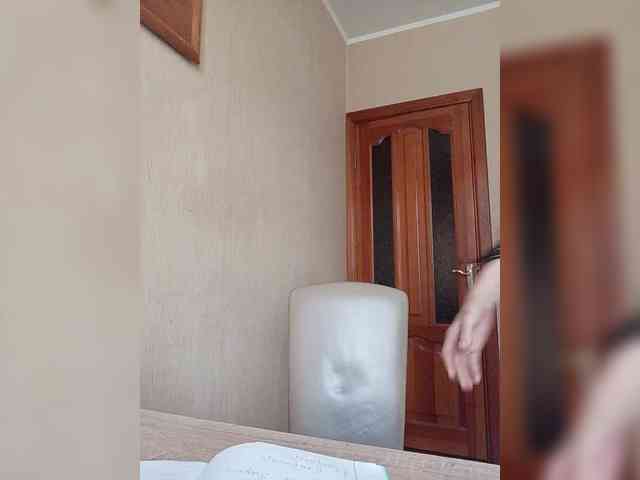 Hellenalonenochka webcam