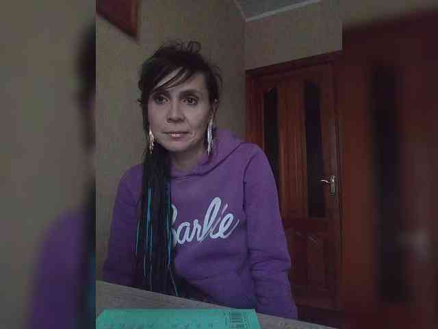 Hellenalonenochka webcam