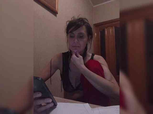 Hellenalonenochka webcam