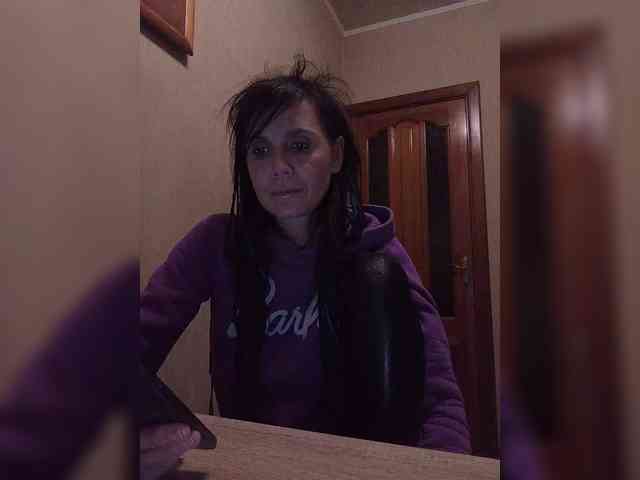 Hellenalonenochka webcam