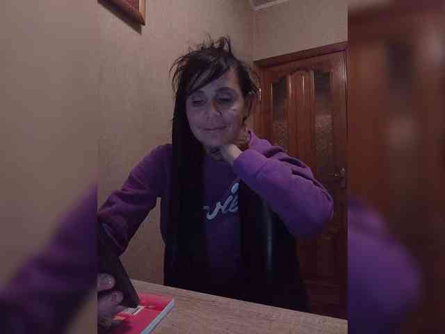 Hellenalonenochka webcam