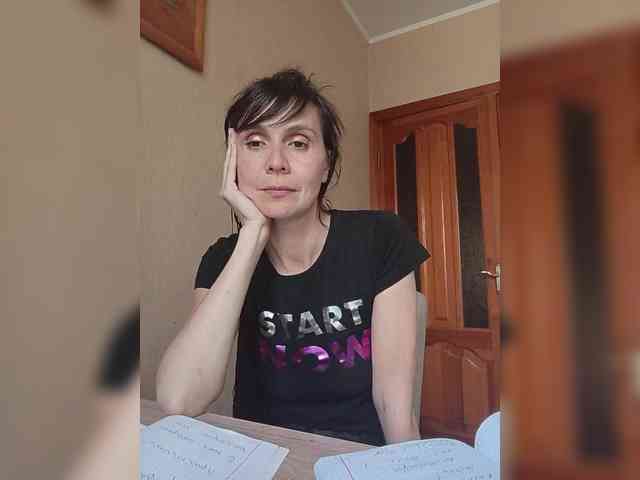 Hellenalonenochka webcam