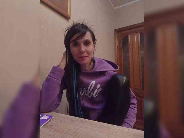 Hellenalonenochka webcam