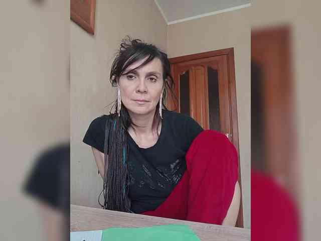 Hellenalonenochka webcam