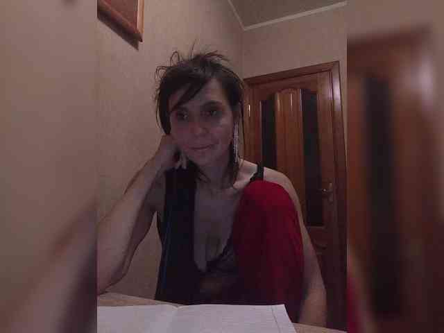 Hellenalonenochka webcam