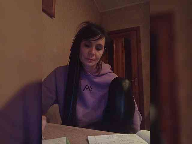 Hellenalonenochka webcam