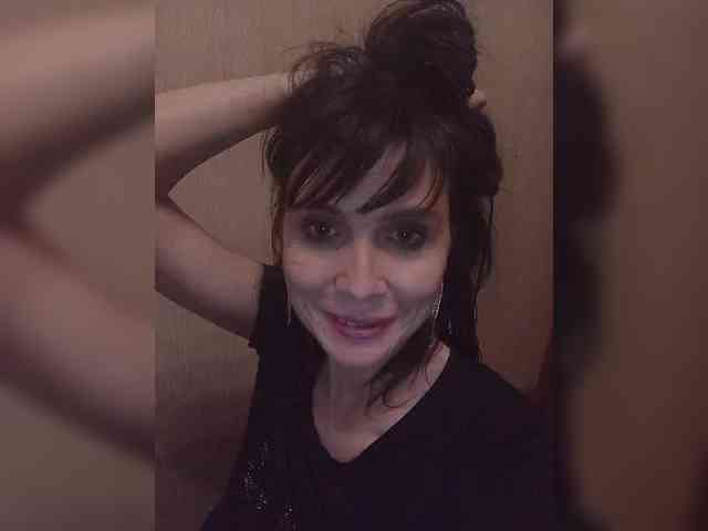 Hellenalonenochka webcam