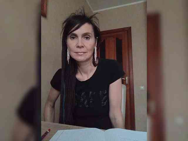 Hellenalonenochka webcam