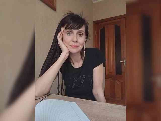 Hellenalonenochka webcam