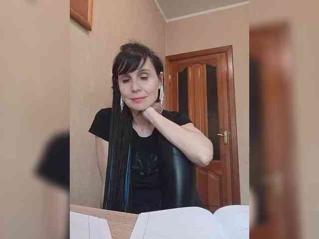 Hellenalonenochka webcam