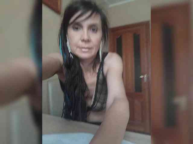 Hellenalonenochka webcam