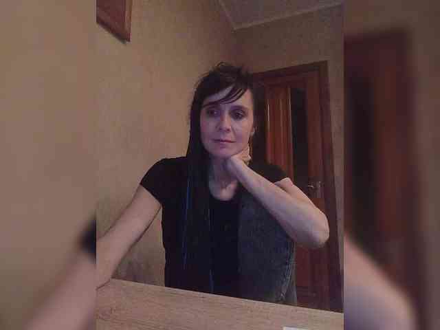 Hellenalonenochka webcam