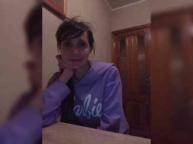 Hellenalonenochka webcam