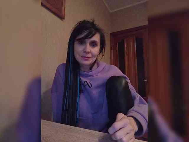 Hellenalonenochka webcam