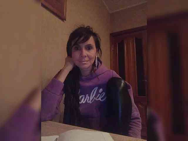 Hellenalonenochka webcam