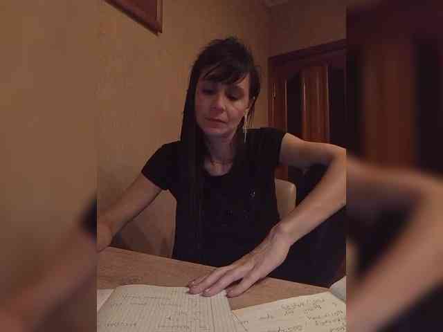 Hellenalonenochka webcam