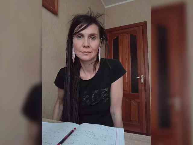 Hellenalonenochka webcam