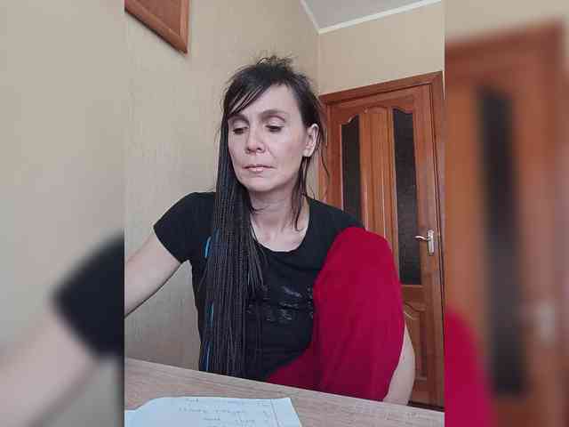 Hellenalonenochka webcam