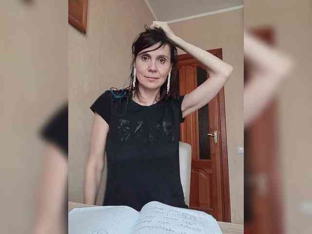 Hellenalonenochka webcam