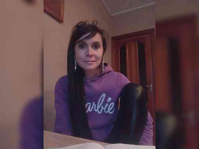 Hellenalonenochka webcam