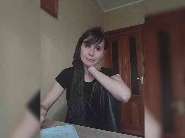 Hellenalonenochka webcam