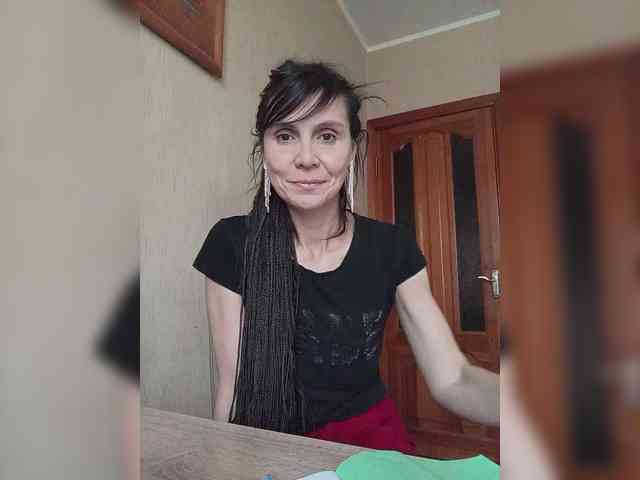 Hellenalonenochka webcam