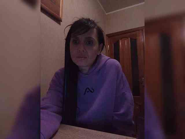 Hellenalonenochka webcam