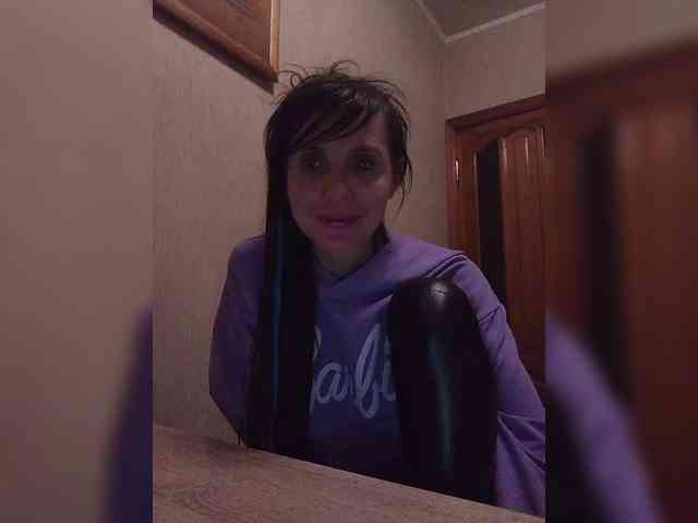 Hellenalonenochka webcam