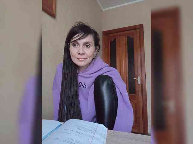 Hellenalonenochka webcam