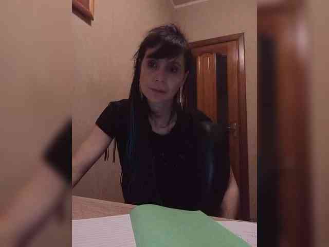 Hellenalonenochka webcam