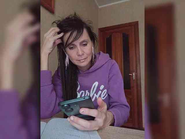 Hellenalonenochka webcam