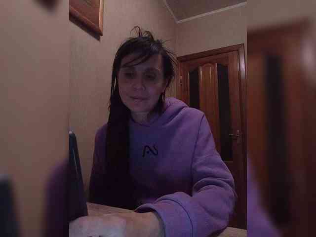 Hellenalonenochka webcam