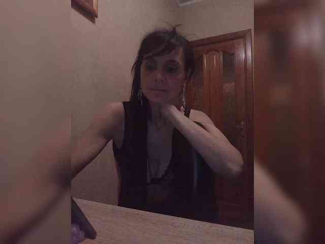 Hellenalonenochka webcam