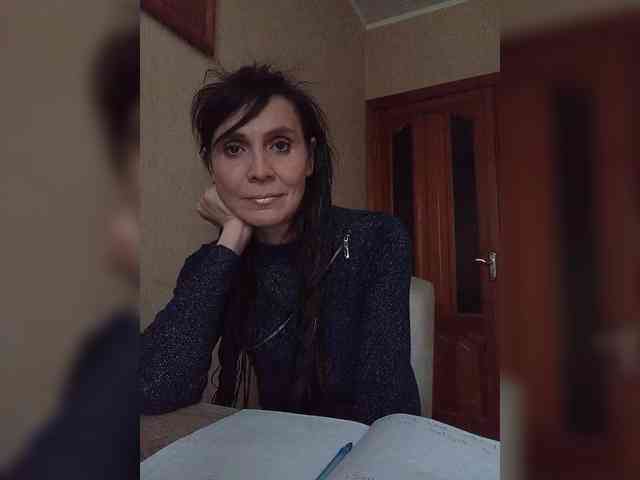 Hellenalonenochka webcam