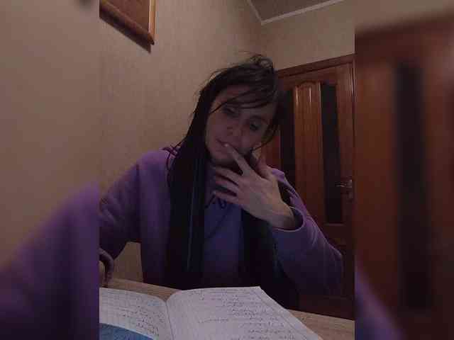 Hellenalonenochka webcam